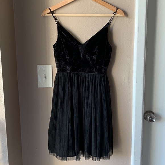 BCBGENERATION Black Spaghetti Strap Velvet Detail Mini Dress - Picture 4 of 9